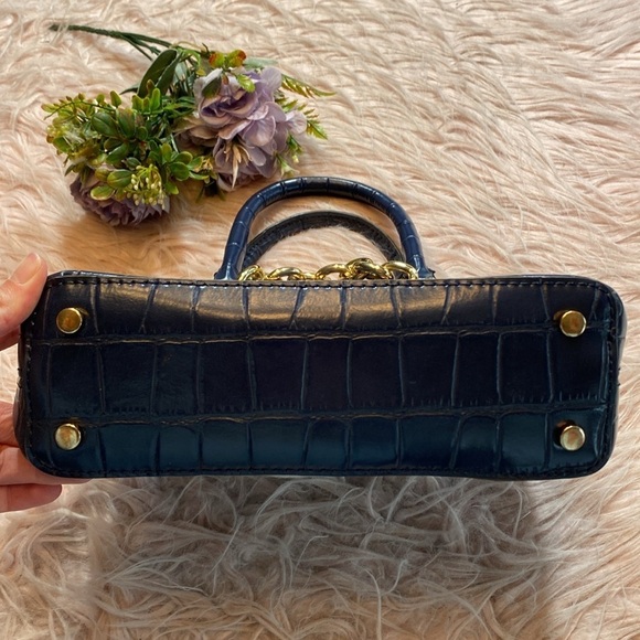 Zara Mini City Shoulder Bag with Chain Strap - Picture 5 of 11